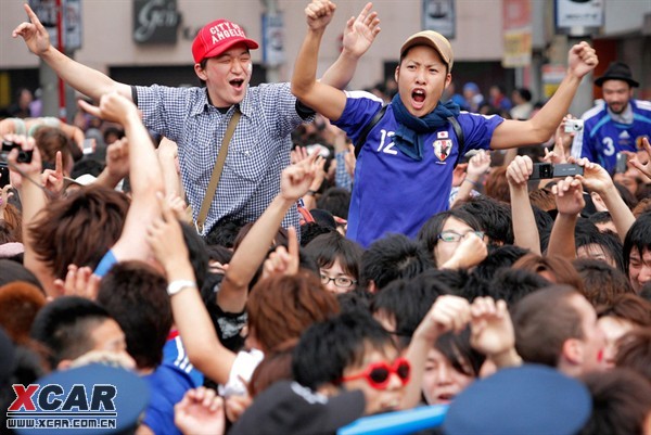 重庆队连胜引发球迷狂欢